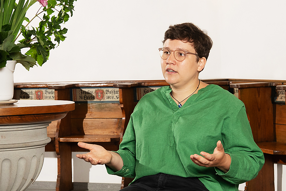 «Die Kirche ist in den Hintergrund gerückt. Das ist nicht nur schlecht, denn es erlaubt uns, uns auf die Menschen zu konzentrieren, die wirklich kommen wollen.» Barbara Steiner, Pfarrerin in Meggen-Adligenswil-Udligenswil LU | Foto: Susanne Seiler