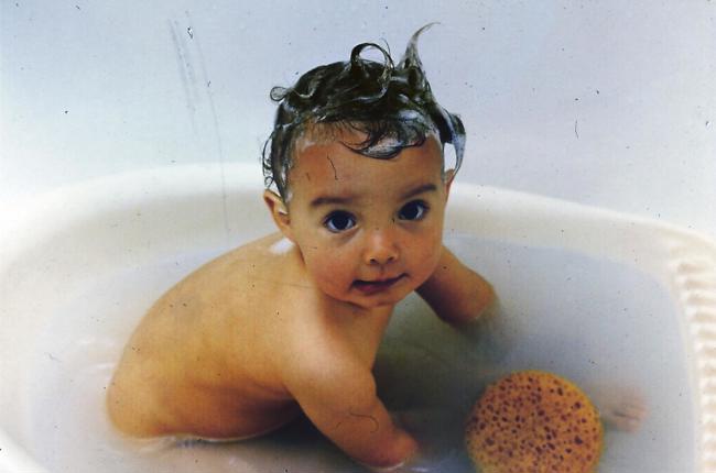 Klein Klein Ruedisuehli Bruno Rahel Im Bad