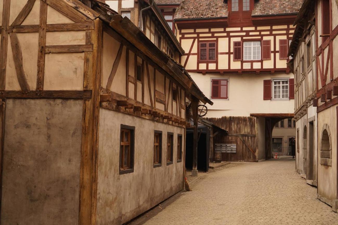 Viel Handarbeit machte das Kloster St. Georgen und die umliegende Anlage zur authentischen Kulisse für den «Zwingli»-Film.