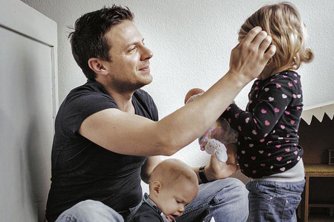 Intensiv: Die eigenen Kinder zu betreuen, bedeutet grosse Präsenz und hohe Aufmerksamkeit. | Johan Bävman