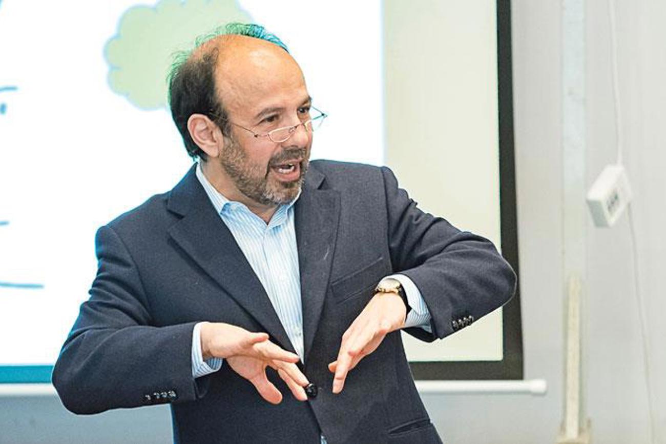 Der Schauspieler und Kommunikationsexperte Dan Wiener gab praktische Tipps zum schwierigen Umgang mit Vorurteilen.|Kenneth Nars