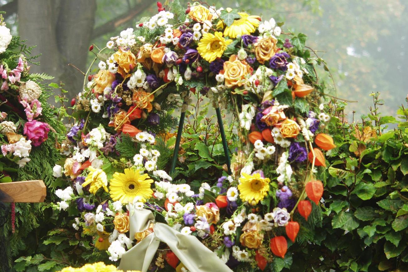 «Das Sterben an und mit Covid-19 ist für die Betroffenen relativ leicht und friedlich», beobachtet der Palliativmediziner Roland Kunz in Heimen. Foto: zhrefch