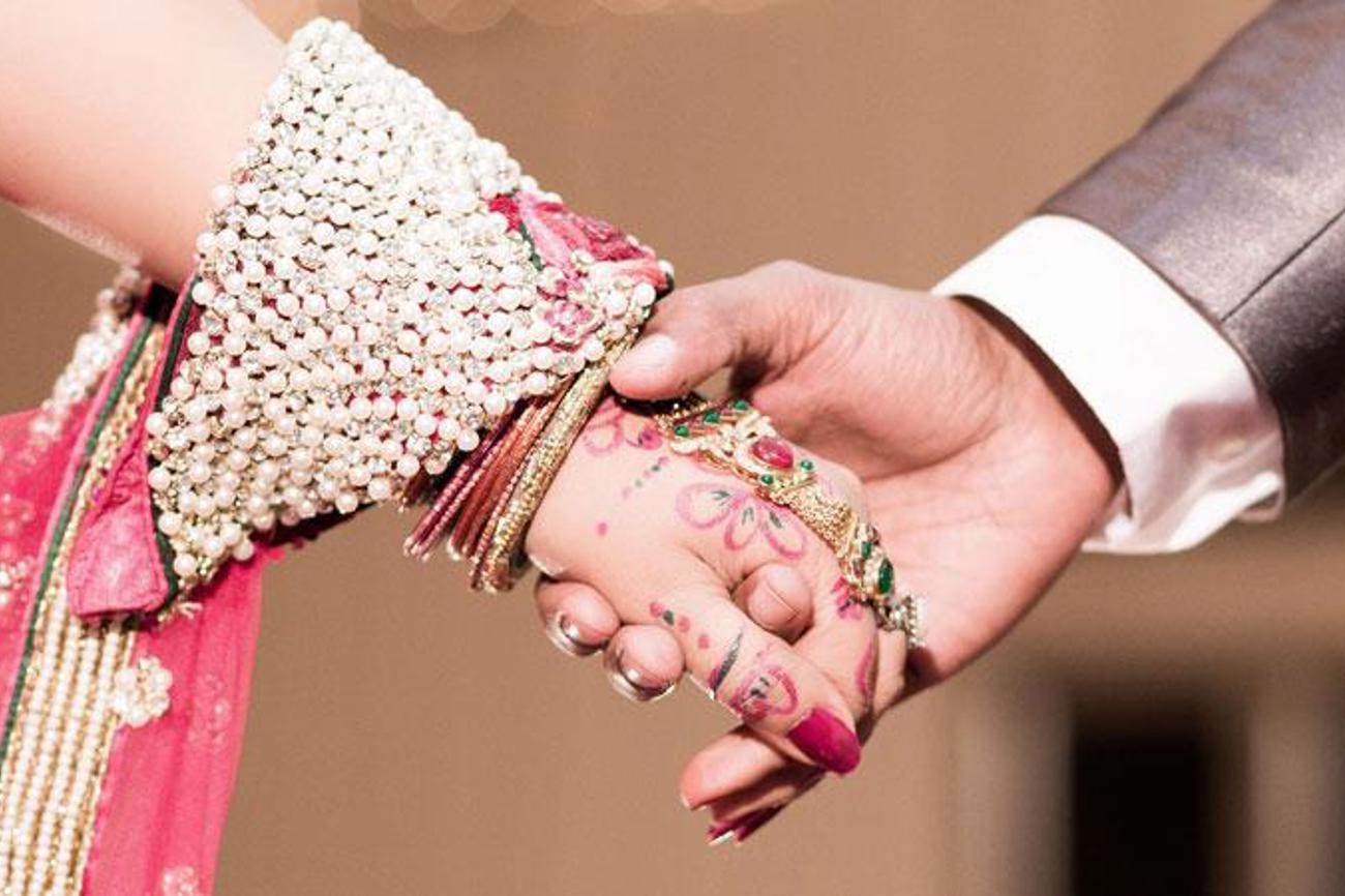 Traditionelle Hochzeit: Zwangsheirat beruht auf traditionellen, patriarchalen und familiären Vorstellungen. | Wikipedia/Jubair1985/CC BY-SA 3.0