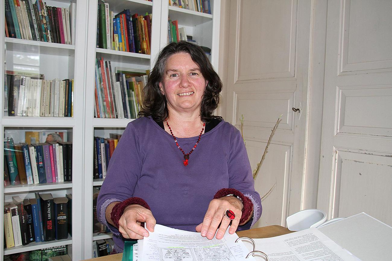 Anita Ochsner aus Glarus kann den Evangelischen Theologiekurs sehr empfehlen.
Bild Madeleine Kuhn-Baer