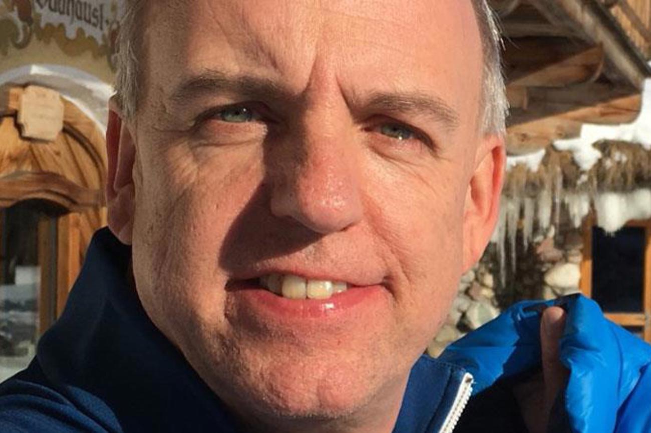 Was suchen Menschen an Weihnachten?
«Wenn Menschen gerade während des Weihnachtsurlaubs Ruhe, Stille und Besinnung suchen, sind sie oft auch auf der Suche nach dem tieferen Sinn des Lebens. Es ist deshalb gut, als Kirche diesem Bedürfnis mit der besten Botschaft gerecht zu werden. Das bedeutet, dass Kirchenvertreter den Kontakt mit Menschen bewusst pflegen müssen.»
Pfarrer Michael Landwehr, Präsident der Kommission Kirche und Tourismus des Schweizerischen Evangelischen Kirchenbundes