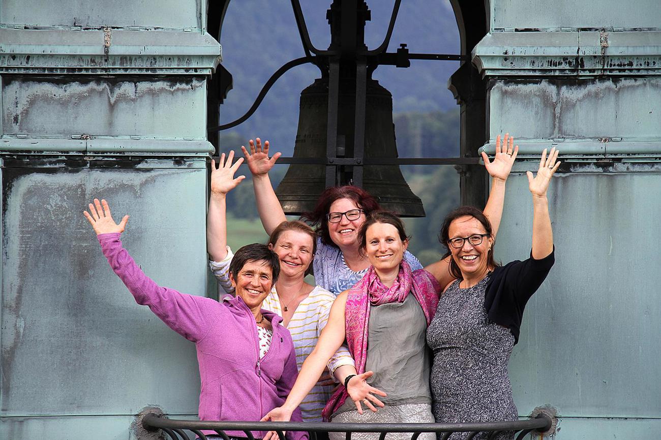 Das Frauen-Team von «Kirche unterwegs» (von links): Ursi Zweifel, Dagmar Doll, Christina Brüll Beck, Daniela Müller-Kuhn und Barbara Hefti. Auf dem Bild fehlt Irina Kasper. Bild mb.