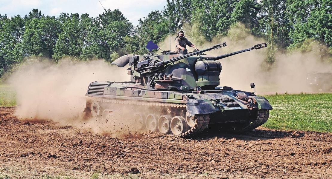 Ein Flugabwehrkanonenpanzer Gepard in Deutschland. Der Bundesrat untersagte Deutschland die Lieferung von Schweizer Gepard-Munition an die Ukraine.
