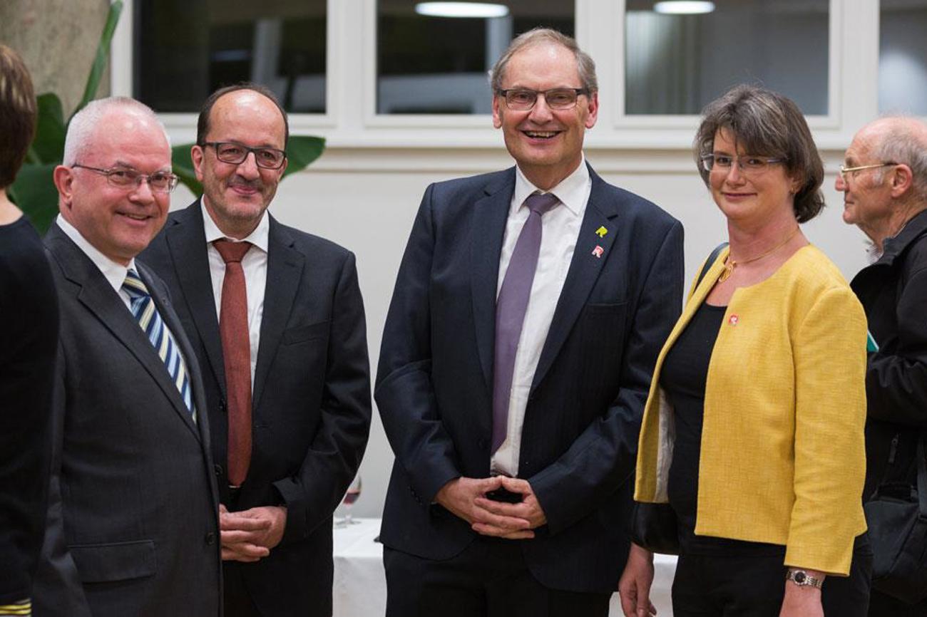 Sie feiern zusammen das Reformationsjubiläum in Liestal (v. l.): Christoph Sterkman, Bischofsvikar Bistum St. Urs, Martin Stingelin, reformierter Kirchenratspräsident Baselland, Peter Schmid, Vizepräsident Schweizerischer Evangelischer Kirchenbund, und Kathrin Gürtler, Präsidentin christkatholischer Landeskirchenrat. | Florian Moritz