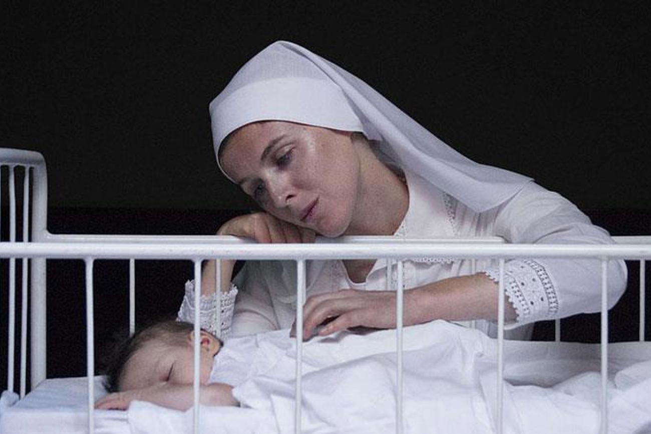 Eine junge Nonne betreut das Baby einer Teenagermutter: «Maternal» von Maura Delpero gewann am Filmfestival in Locarno den Preis der Ökumenischen Jury.