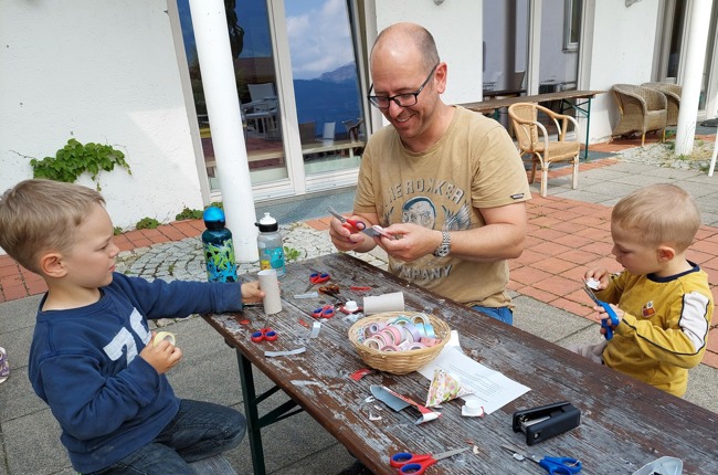 Mit Schere und Bostitch entstehen wunderbare Dinge. Foto: zVg