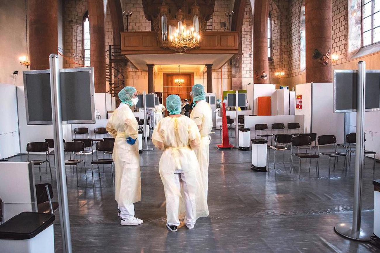 In der christkatholischen Predigerkirche in Basel gibt es bis auf Weiteres Corona-Tests statt Gottesdienste.
