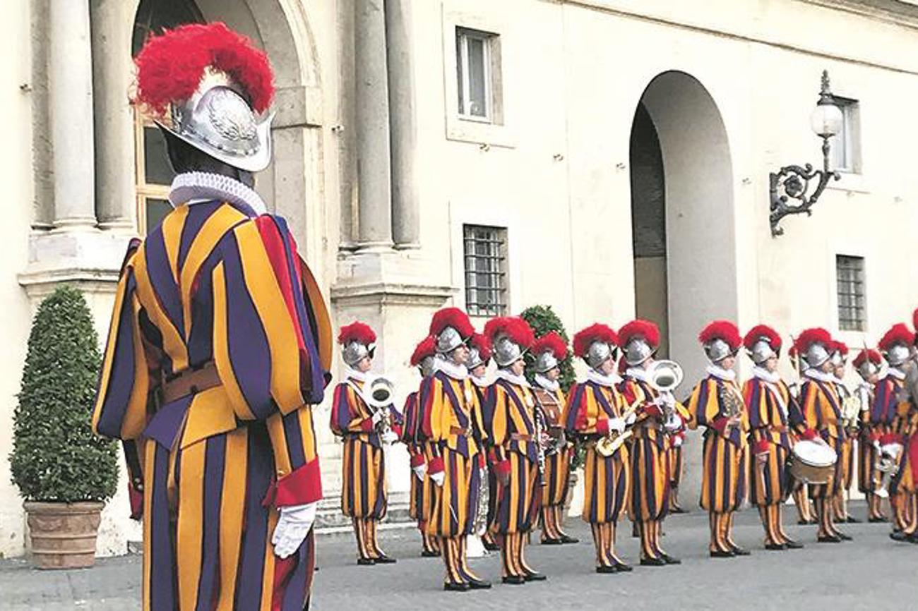 Feierliche Vereidigung im Vatikan.