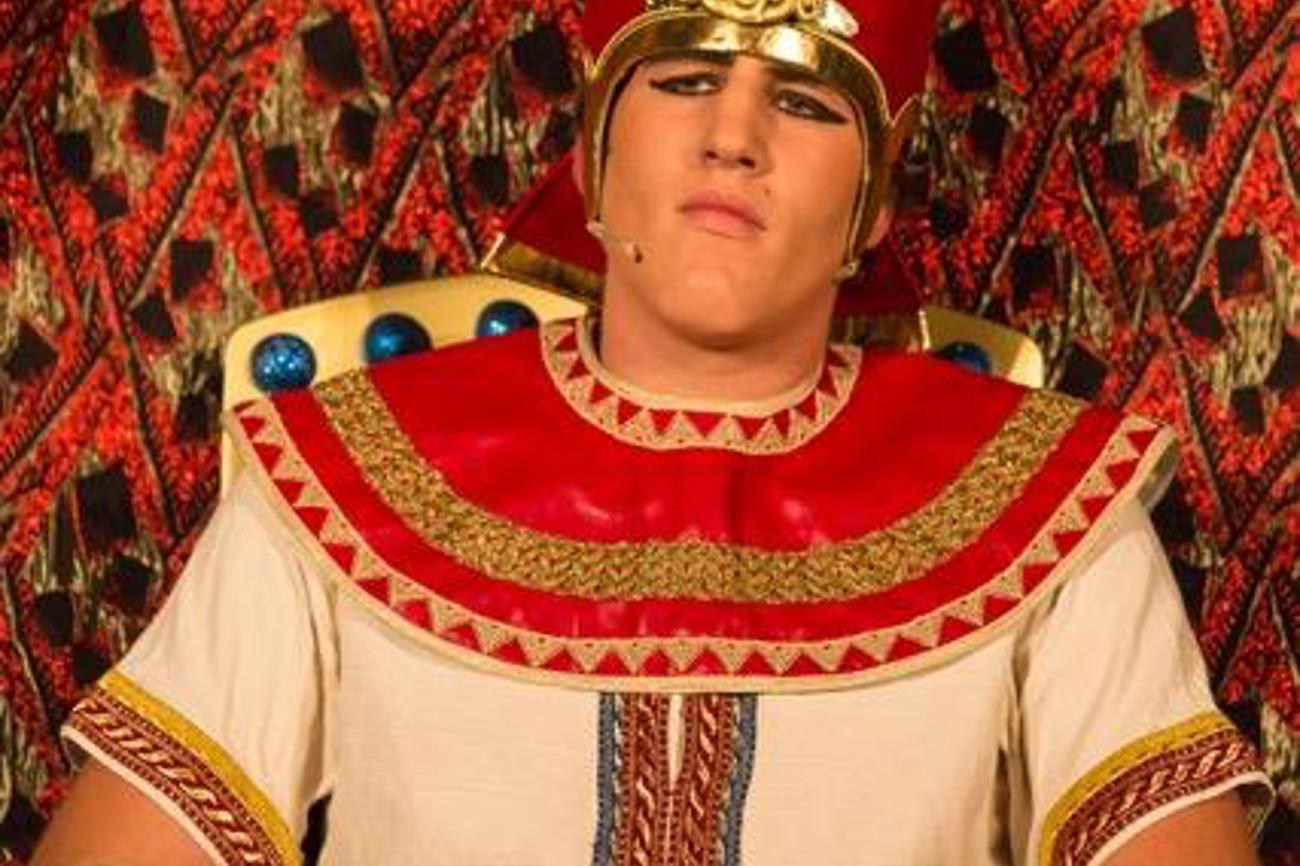 Der Pharao heisst in Wahrheit Elias Eggenberger.