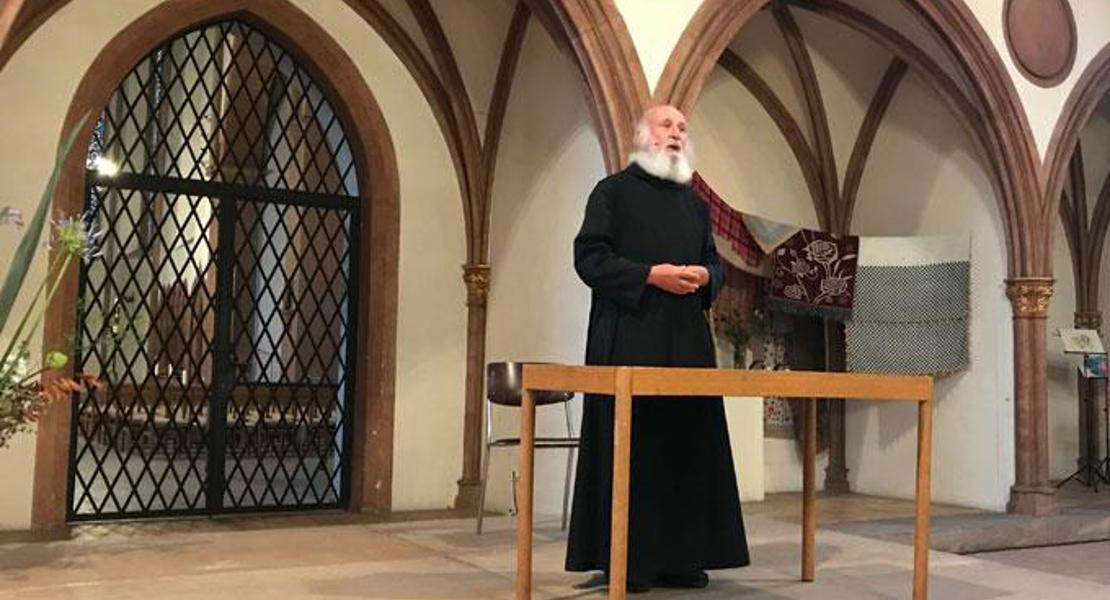 Der Benediktinerpater Anselm Grün sprach in Basel über die Kraft der Mystik, die den Alltag mit dem Spirituellen verbindet.