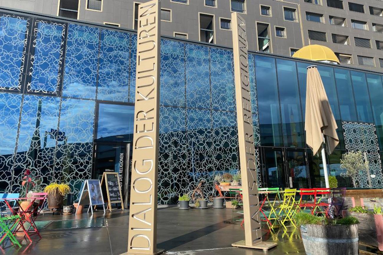 Das Haus der Religionen in Bern will nach dem Abgang der Präsidentin die Leitung verjüngen. Foto: mm