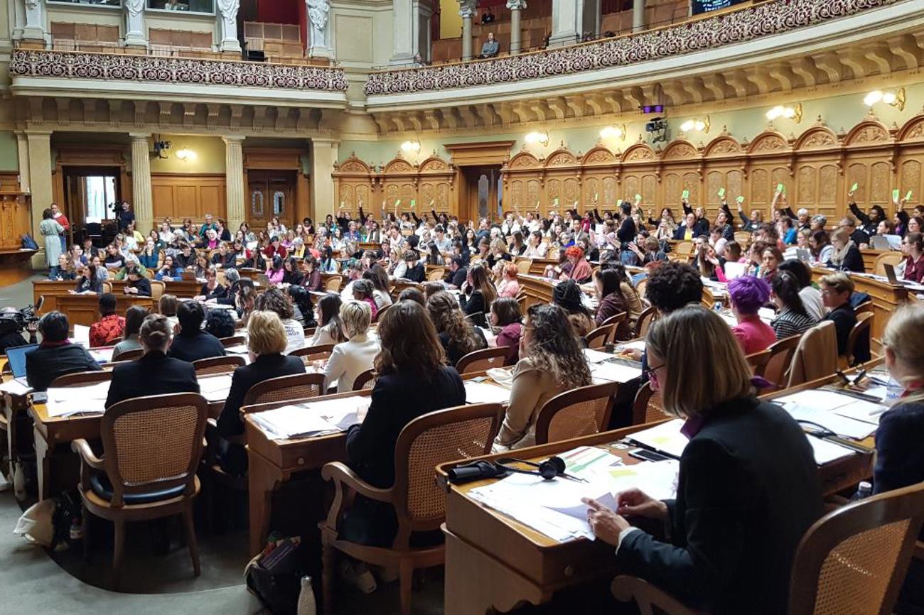 Abstimmung an der Frauensession im Bundeshaus. |EFS