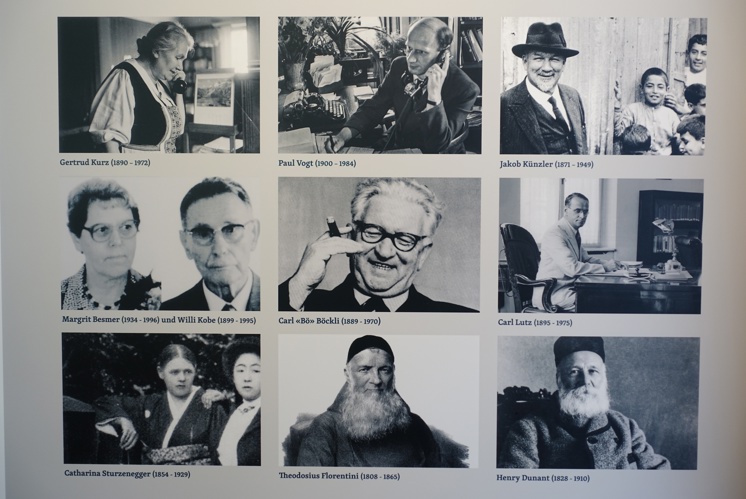 Neun Humanisten auf einen Streich