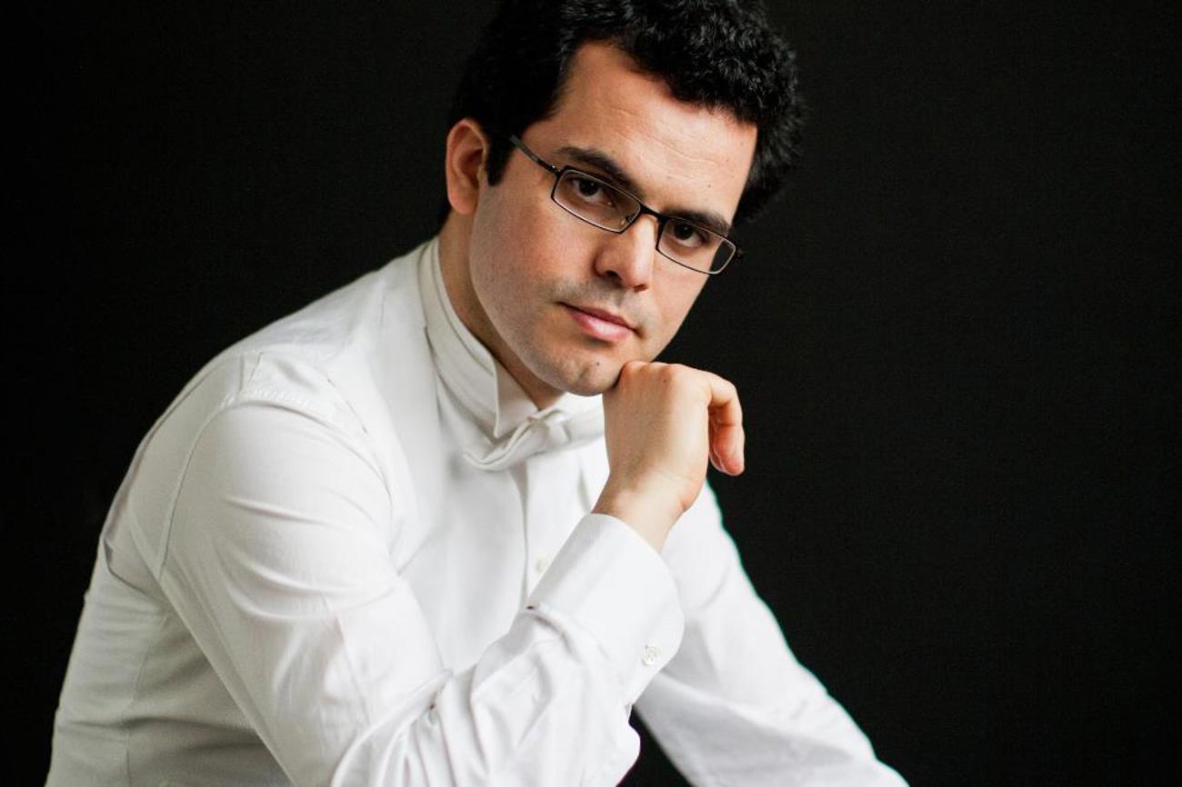 Chorleiter João Tiago Santos.