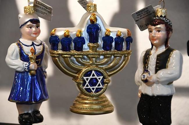 2301 Christbaumkugeln 3