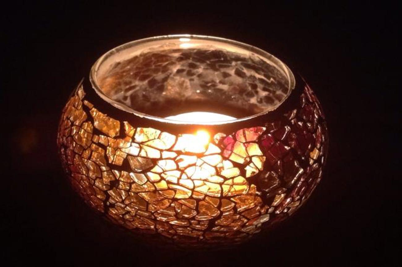 Kerzenlicht – auch das ist ein untrügliches Zeichen dafür, dass wir in der Adventszeit angekommen sind. |Bild Helena Golling