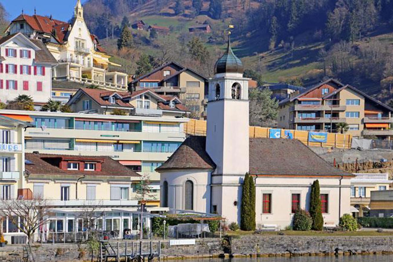 In den Anfangsjahren behalf man sich in der reformierten Kirche Weggis mit Aushilfspfarrern. Heute finden hier bis zu 15 Hochzeiten im Jahr statt.|Wikimedia/W. Bulach/CC BY-SA 4.0