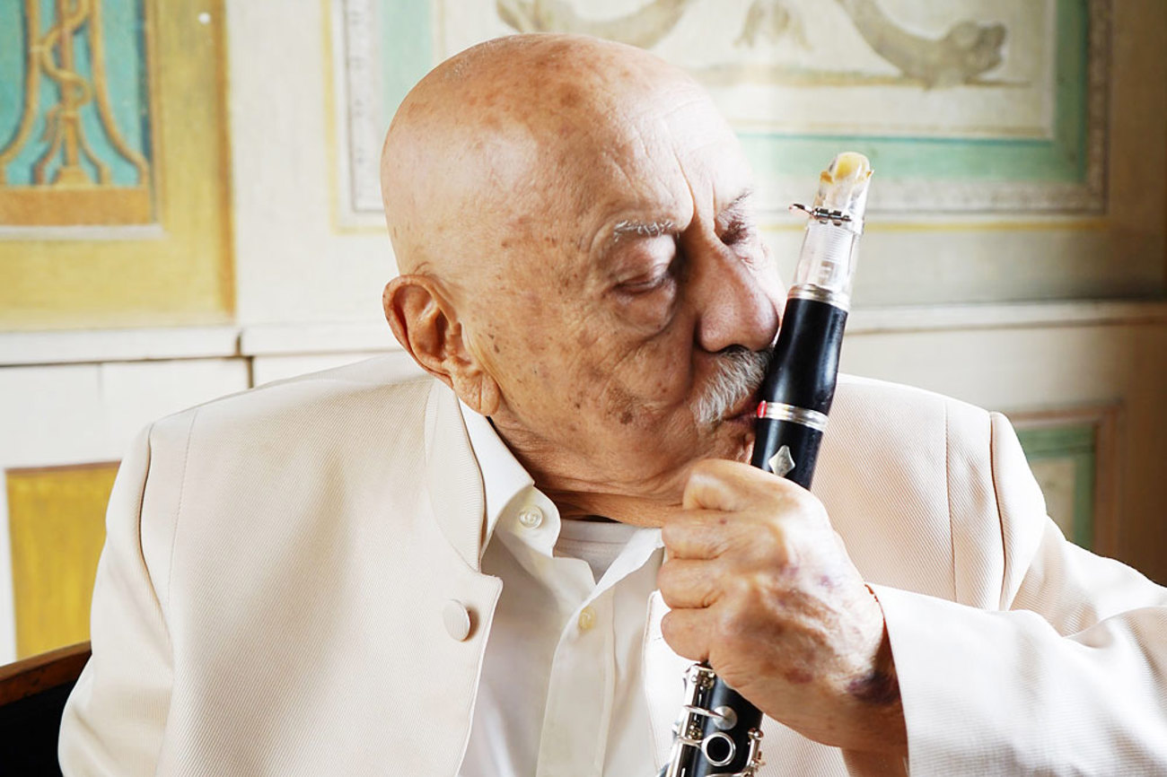 Giora Feidman und seine Klarinette – seit Jahrzehnten vereint im Dienst der Versöhnung. | Foto: Mehran Montazer