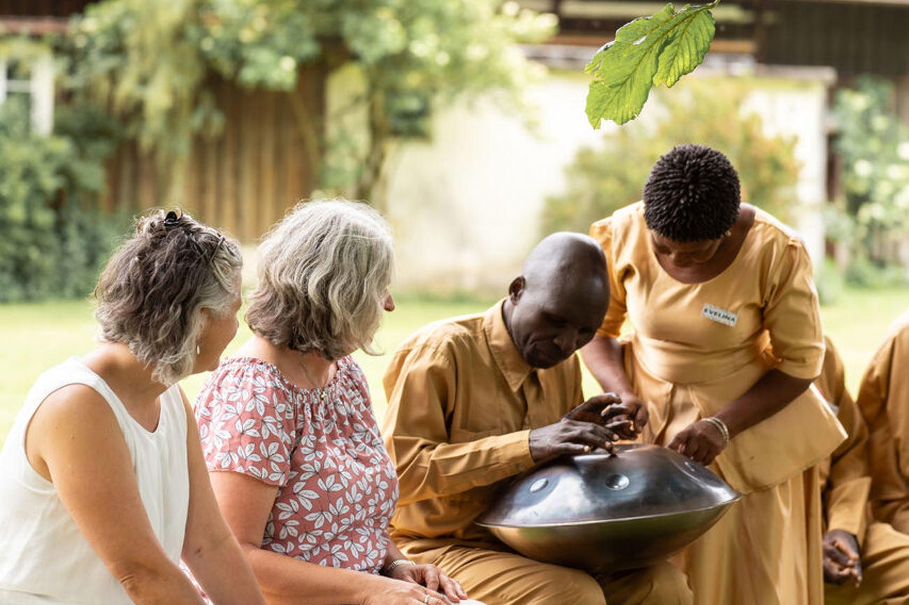 Vor knapp einem Jahr waren Vertreterinnen des «Gospel im Centrum», der der offenen Chor-Arbeit der reformierten Kirchgemeinde St. Gallen C zu Besuch in Mbeya, Tansania. Foto: Jana Birchmeier