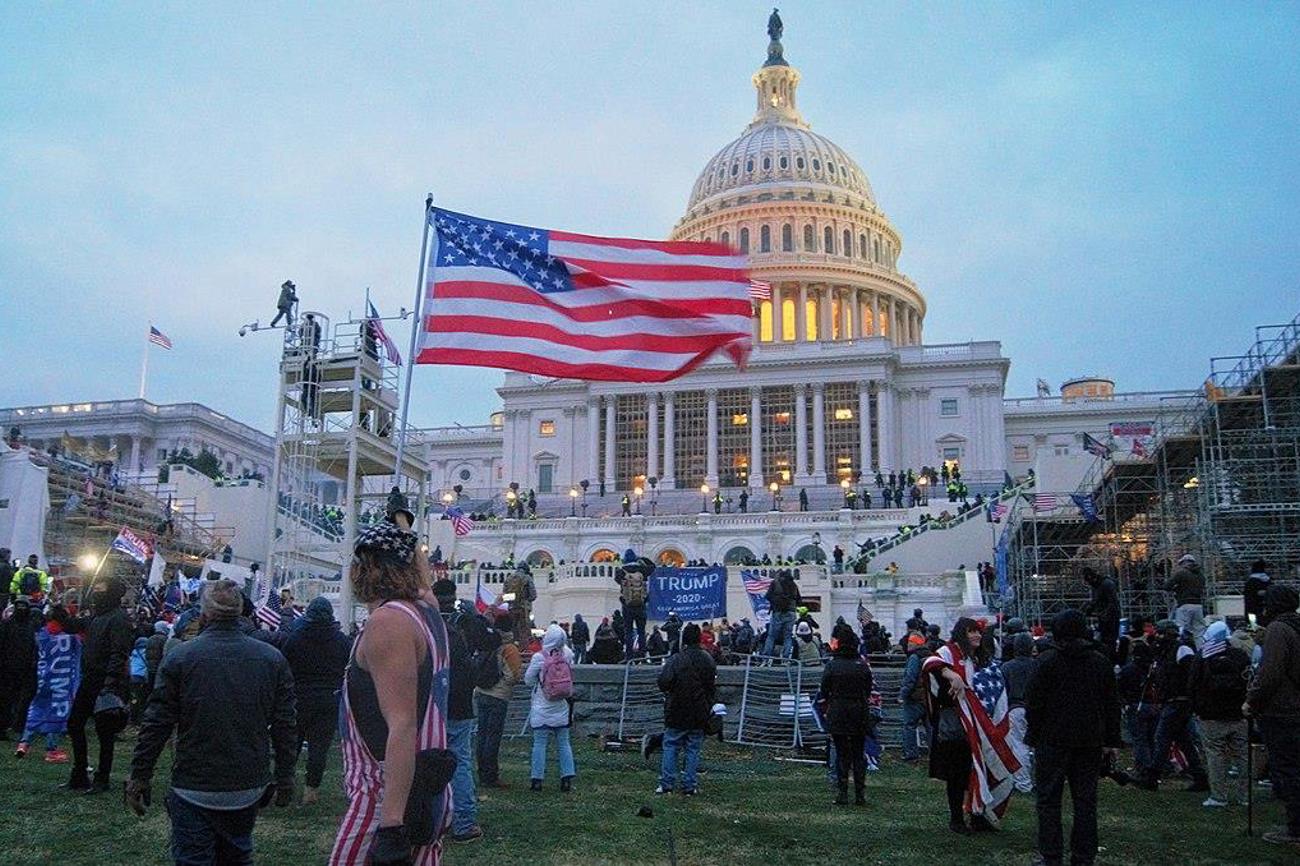 Donald Trumps Anhänger stürmen das Capitol: Zeichen, wie stark die Gesellschaft gespalten ist. | CC BY Tyler Merbler