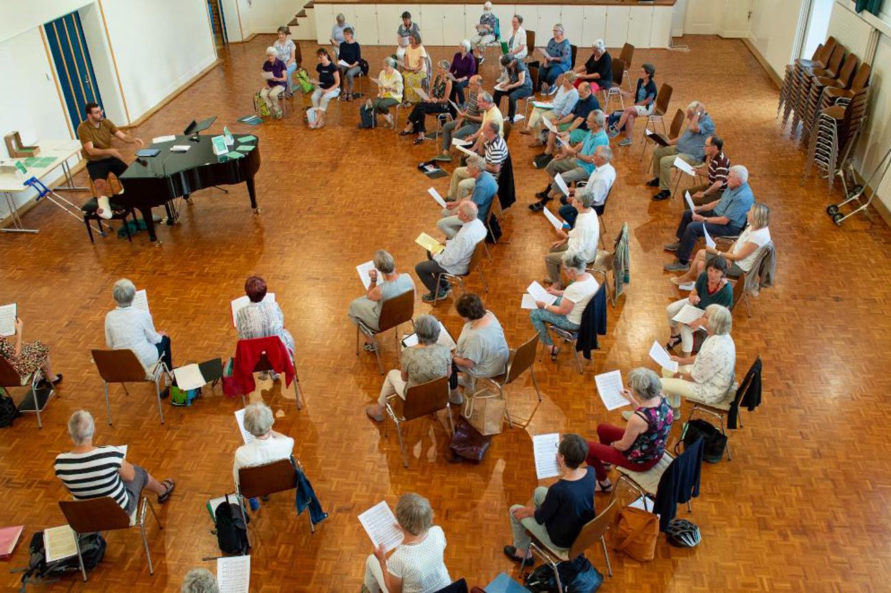 Die Neuhauser Kantorei bereitet sich mit regelmässigen Proben auf das nächste grosse Werk vor. | Leutert
