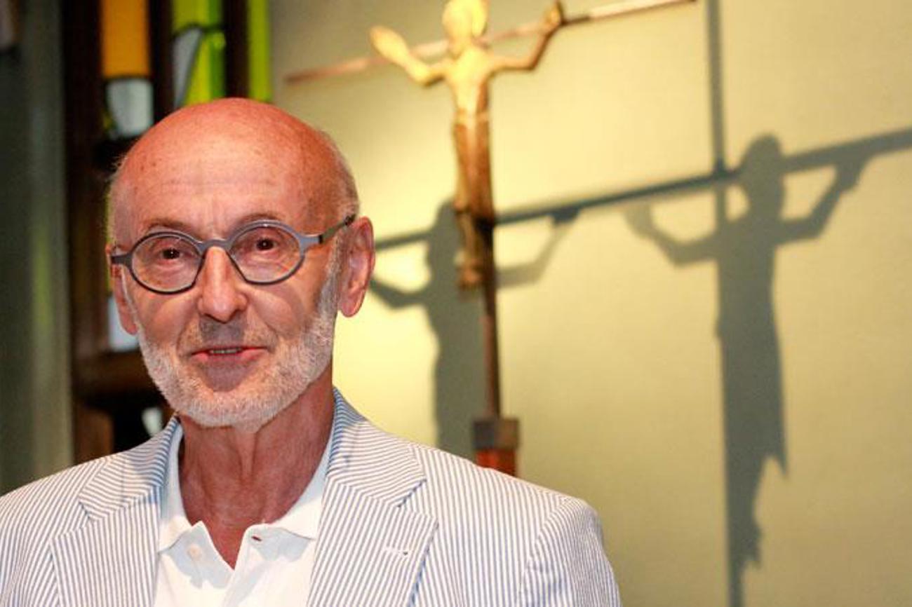 Manche Pfarrer und Priester seien nicht sich selbst, meint Josef Hochstrasser. Das Amt müsse in den Hintergrund treten, es versperre den Blick auf Jesus. | Tilmann Zuber