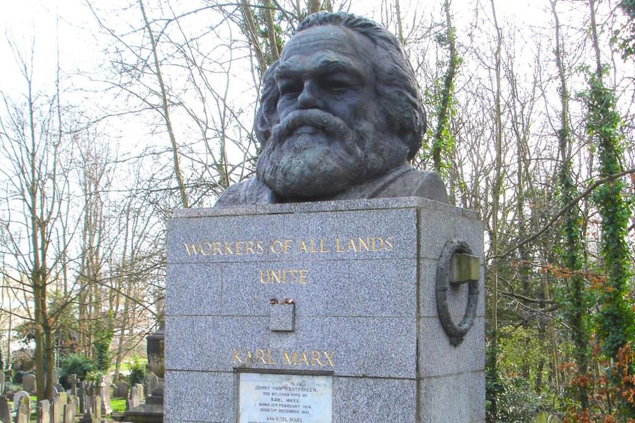 Das Grab von Karl Marx in London.|John Armagh/wikimedia