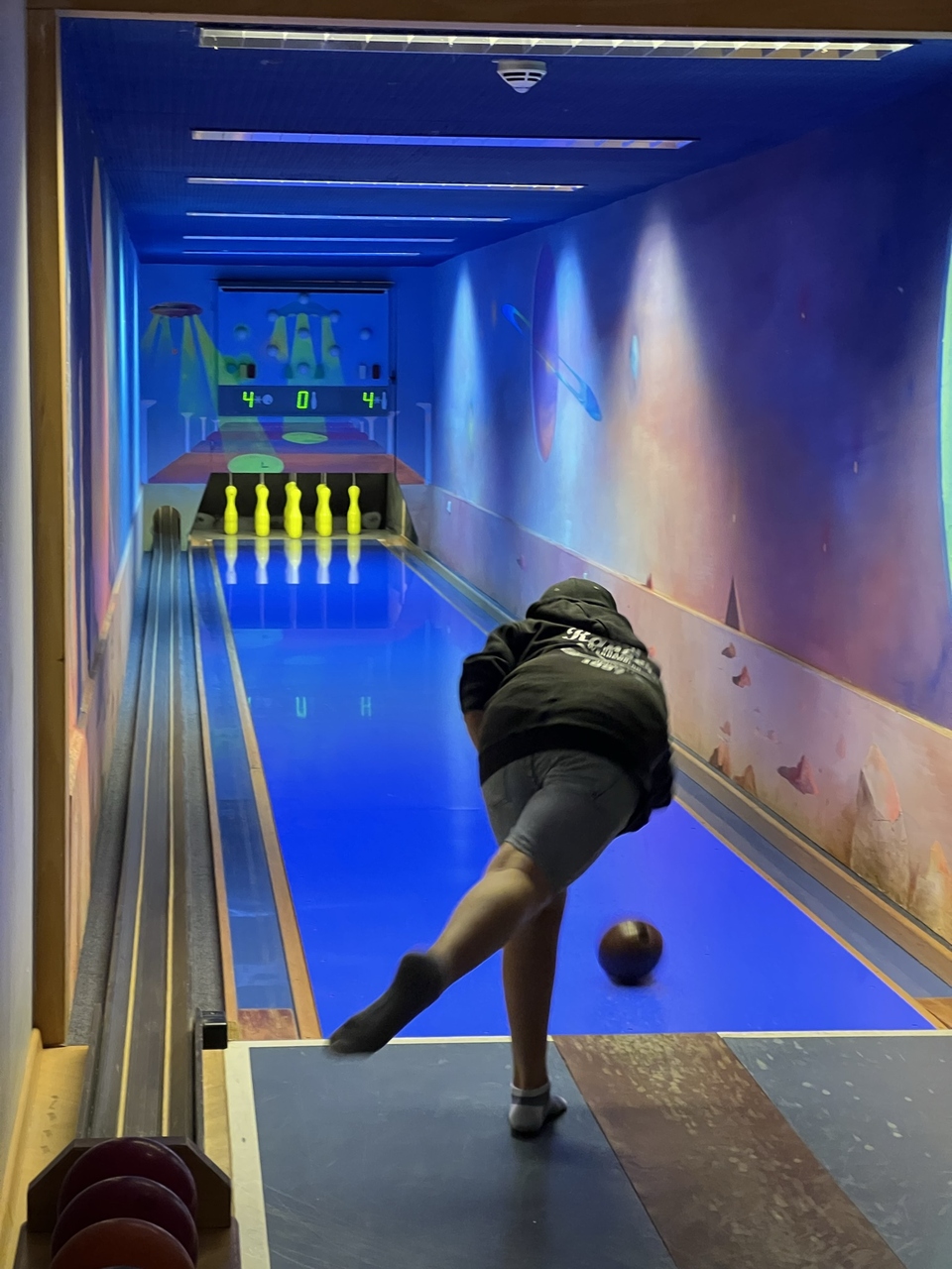 Wer trifft alle neun Kegel? Foto: zVg