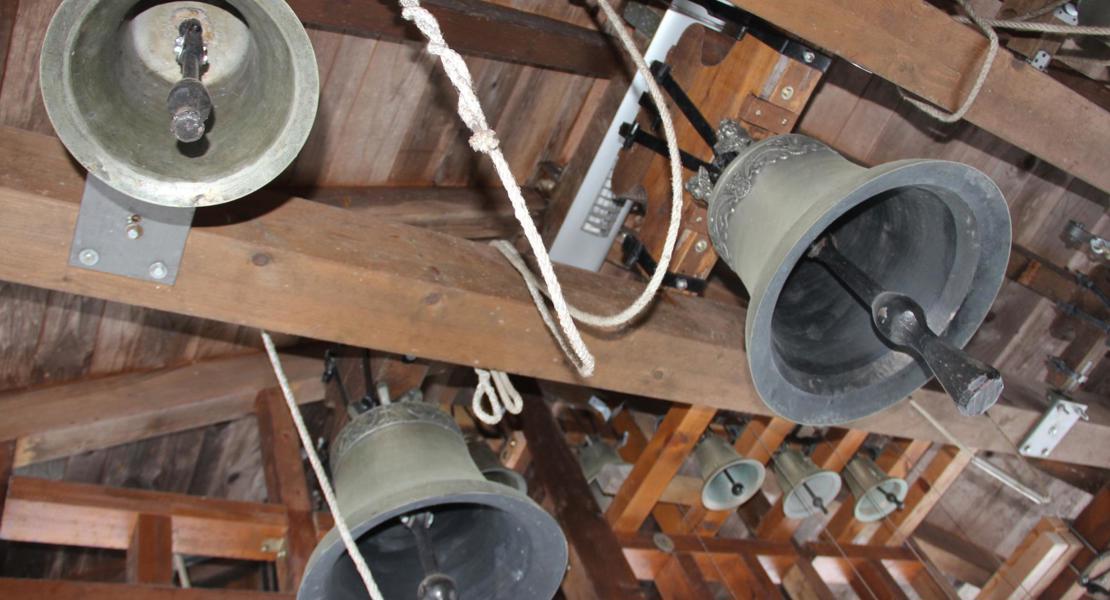 Im Gartenhaus hängen 23 Glocken. (Bild: asw)