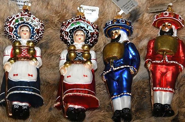 2301 Christbaumkugeln 15