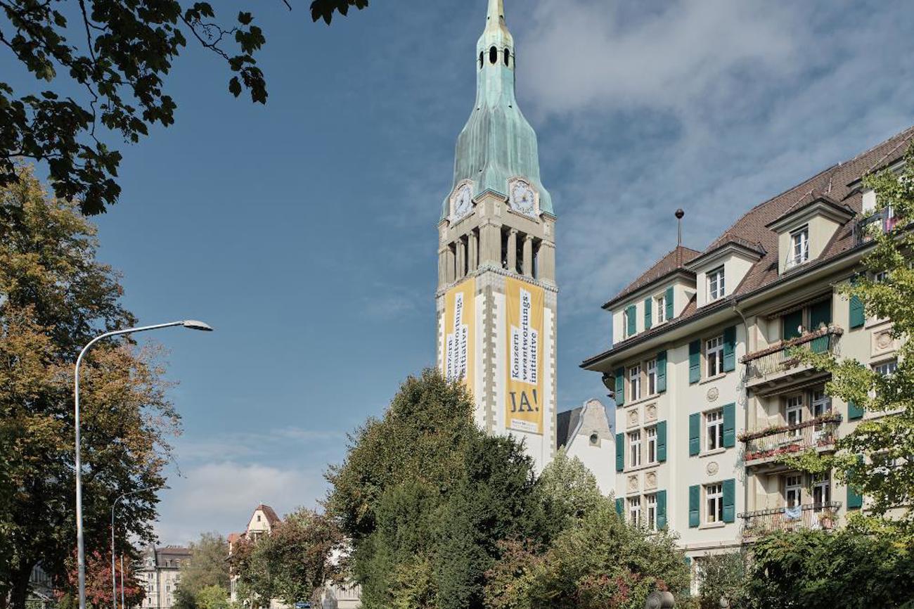 Die Berner Pauluskirche zeigt Flagge: Darf dies eine öffentlich-rechtliche Institution? |  Jonathan Liechti