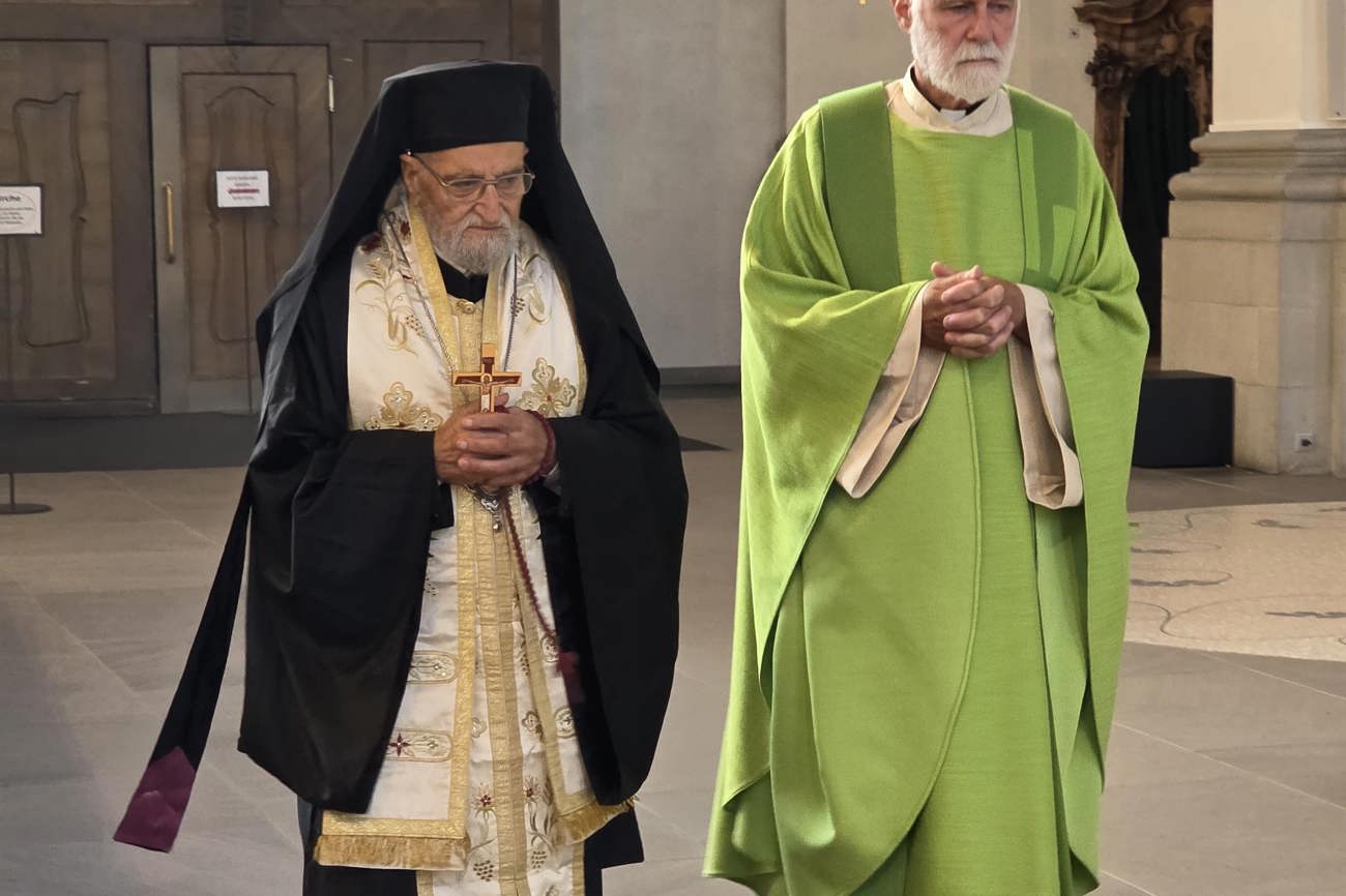 Patriarch em.Gregorios III. Laham mit Domherr Felix Büchi (Quelle: «Kirche in Not (ACN)») 