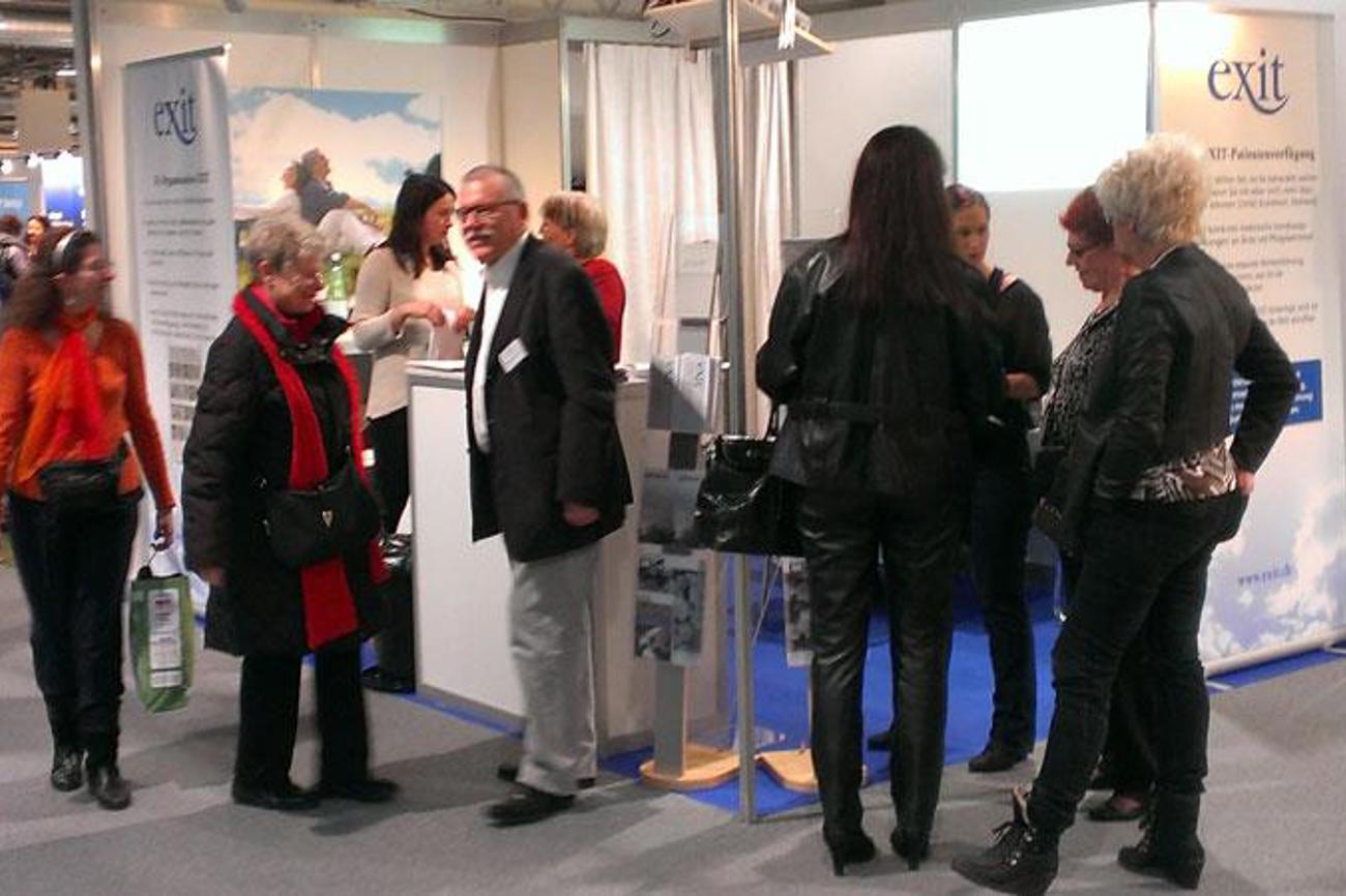 2013 präsentierte sich die Sterbehilfe-Organisation «Exit» erstmals an der Muba in Basel. Seither stösst der Stand bei den Messebesuchern jedes Jahr auf grosses Interesse.